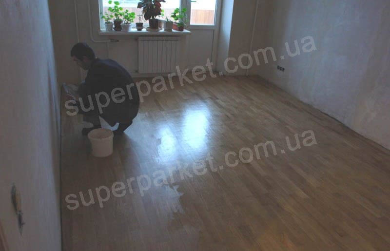 Нанесення гелю для паркету Arboritec